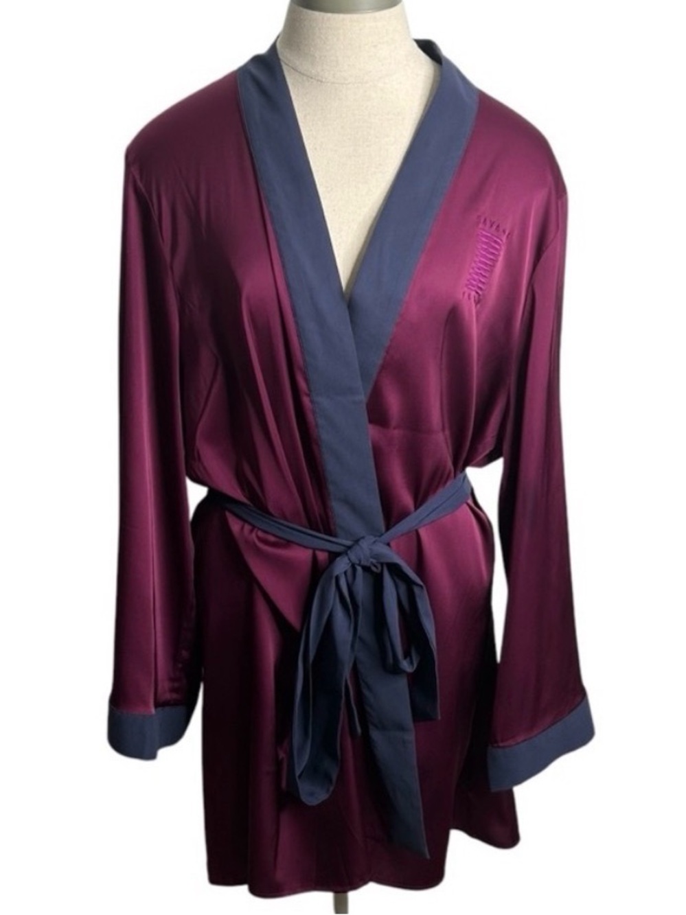 Savage x Fenty Logo Raspberry Purple Satin Silky Short Robe Women’s Size XL/1X